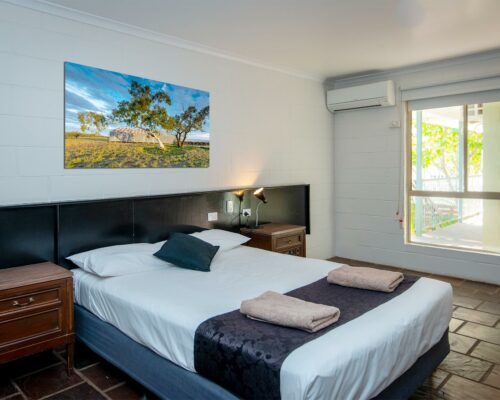 longreach-motel-room-motel-queen (1)